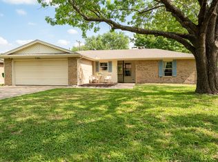 206 Myrtle Ave, Waxahachie, TX 75165