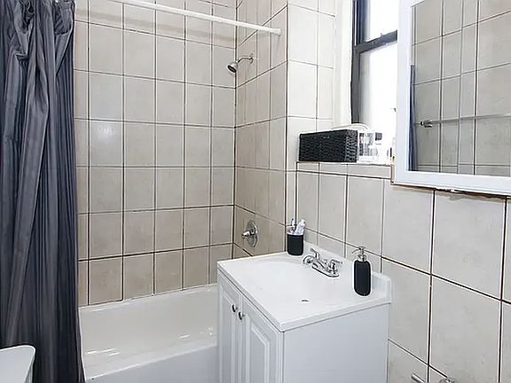 5th image of 28-08 35th St #1Q