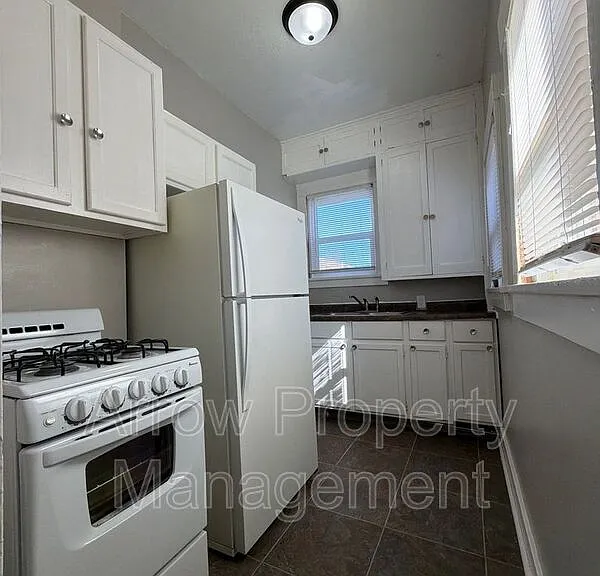 2800 P St #4 — Photo 6