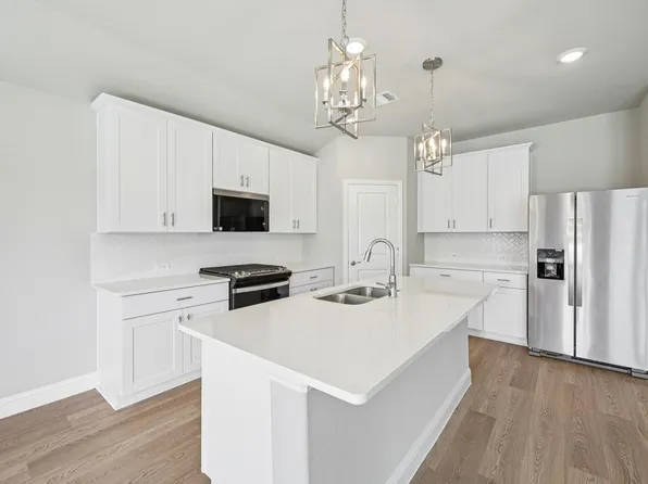 4007 Granbury Dr, Farmersville, TX 75442