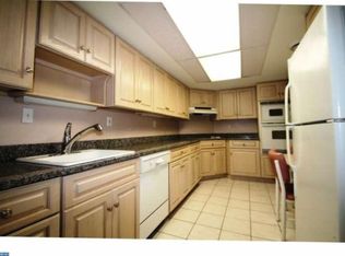 1219 W Wynnewood Rd APT 102, Wynnewood, PA 19096