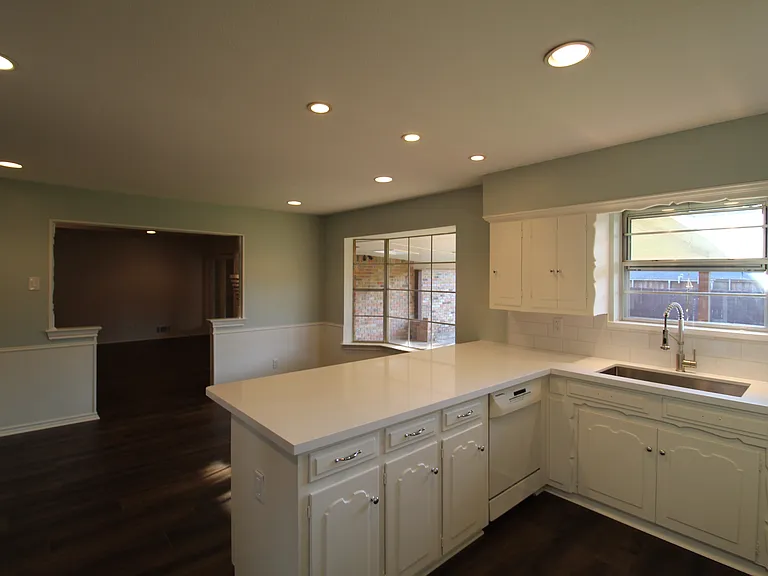 10146 Coveridge Dr — Photo 14