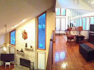 1105 Hampstead Rd, Bushkill, PA 18324