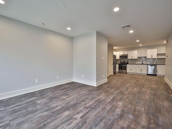5th image of 1320 N Franklin St #3 L