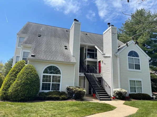 14226 Bowsprit Ln APT 608, Laurel, MD 20707