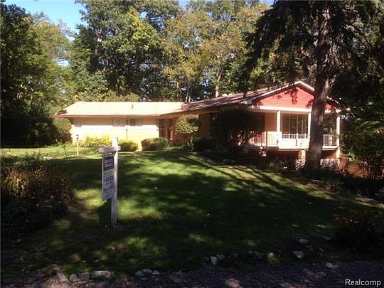 2nd image of 2200 Uplong St