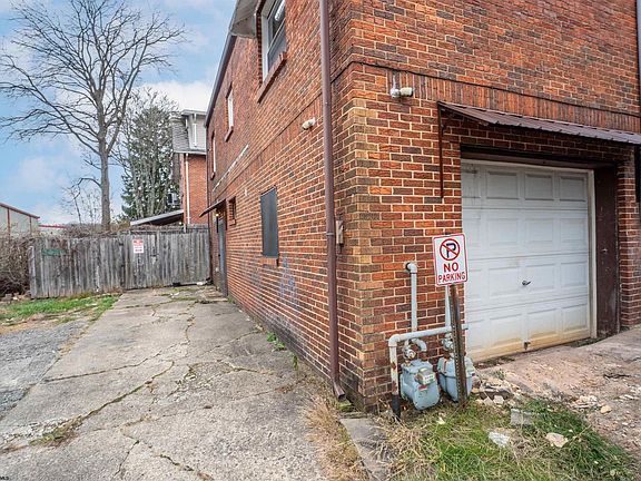 5th image of 1200 Speedway Ave