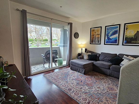2nd image of 16957 Laurel Hill Ln Unit 215