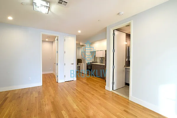 Rented by null | media 4