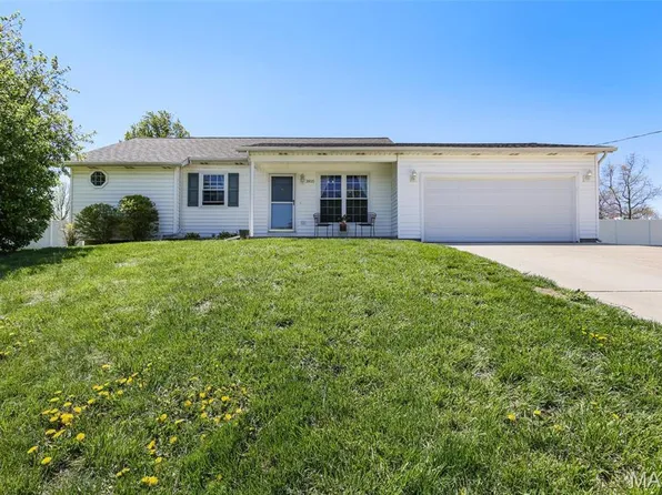 3935 Tara Pl, Villa Ridge, MO 63089