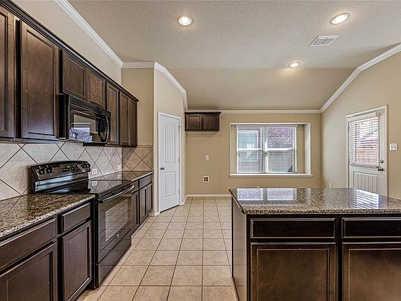 4th image of 11704 Kurth Dr