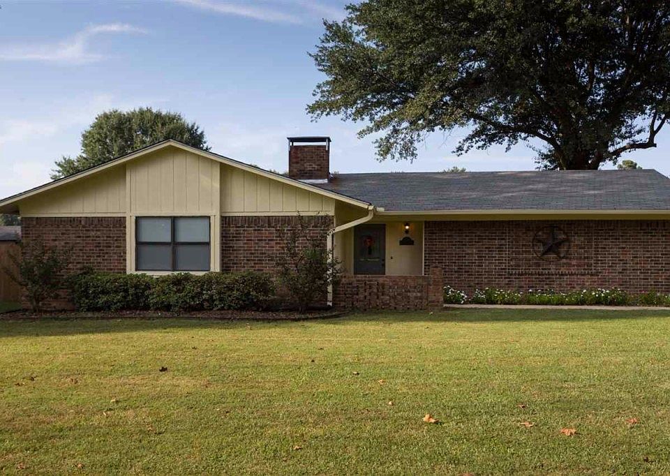 1st image of 6106 Pebble Brook Dr