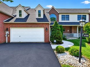 4706 Pinehurst Cir, Center Valley, PA 18034