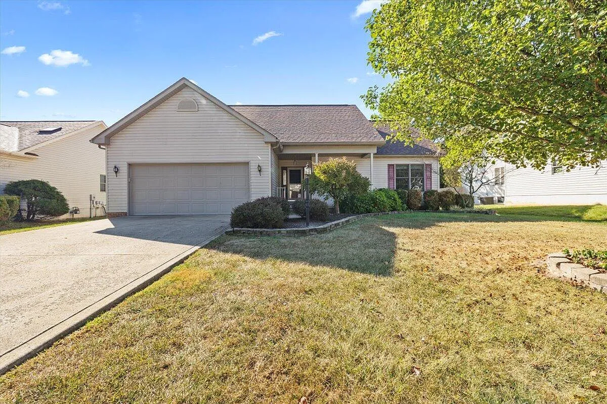 4 Bradford Dr photo 1