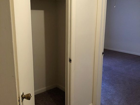 2nd image of 5816 Sanford Rd #5