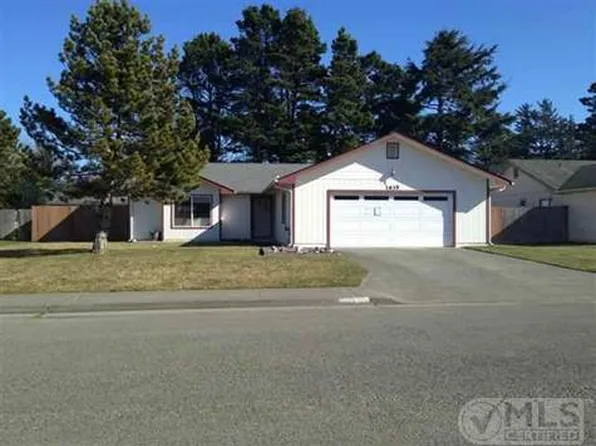 1635 El Monte Rd, Crescent City, CA 95531