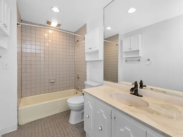 107 Ocean St #2 — Photo 8