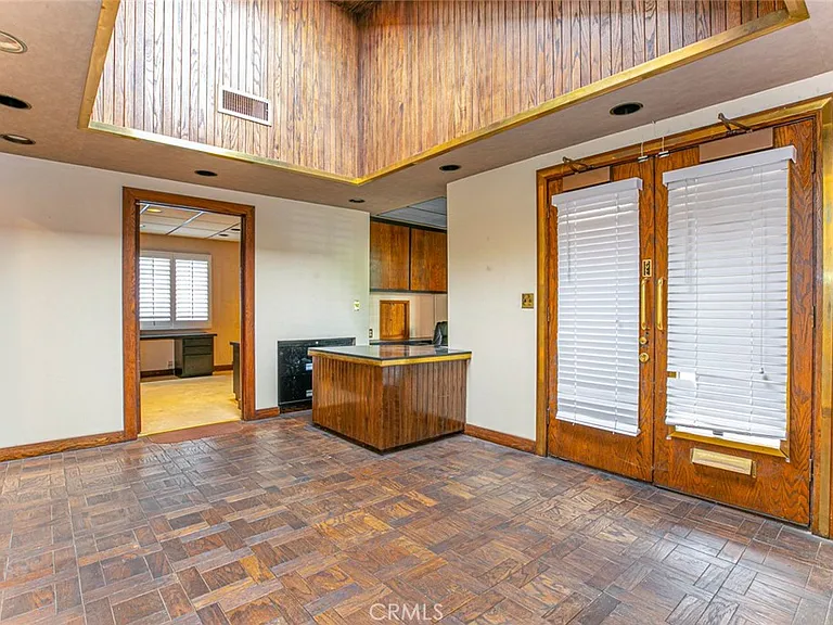 208 S Louise St — Photo 10