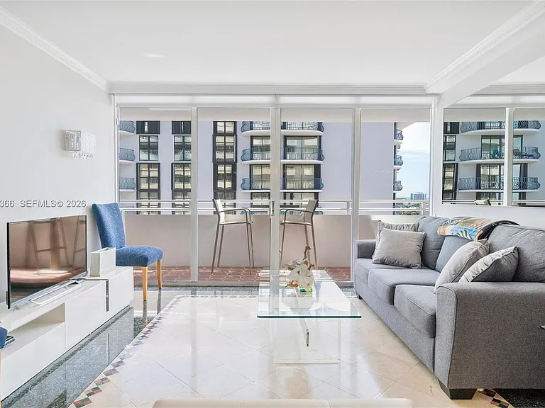 8911 Collins Ave #802 — Photo 4
