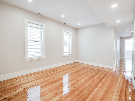 5th image of 232 Saratoga St #4