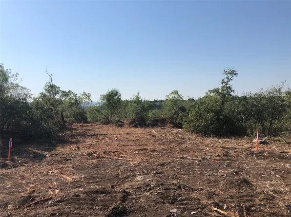 8440 Caradale Ct, Cleburne, TX 76033