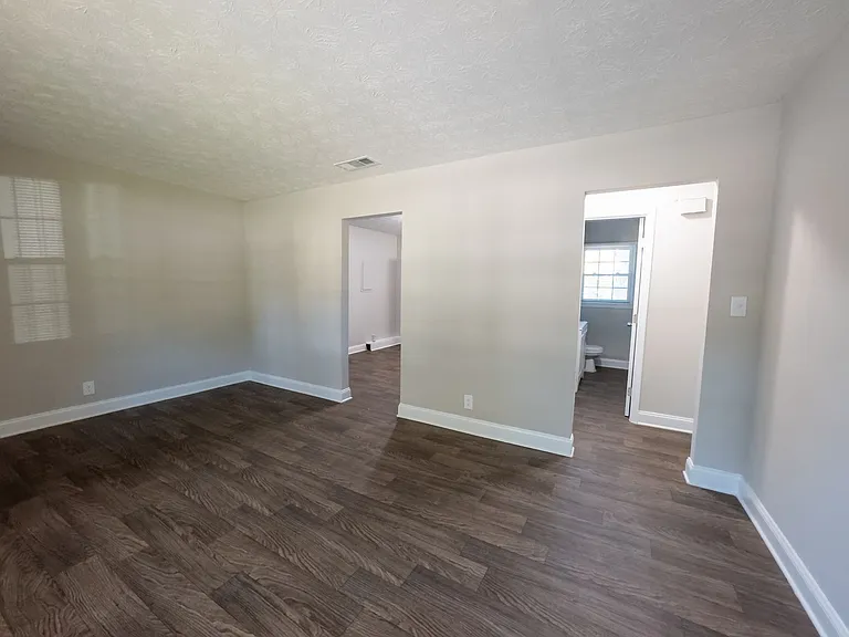 Bluestone Manor Apartment Homes — Photo 6