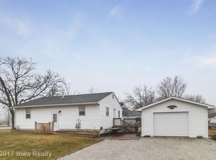 404 SW 2nd St, Stuart, IA 50250