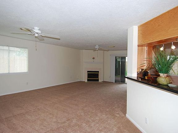 4th image of 18039 Lago Forest Dr