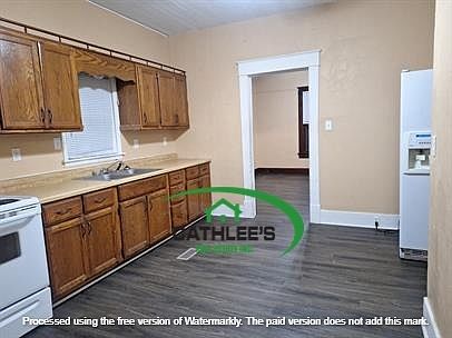 2nd image of 505 E Pear Ave
