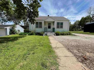 1869 Platt St, Manhattan, KS 66502