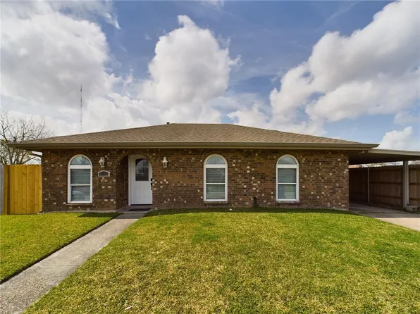 3704 Plaza Dr, Chalmette, LA 70043