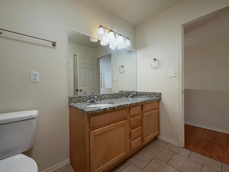 ZIA Townhomes — Photo 16
