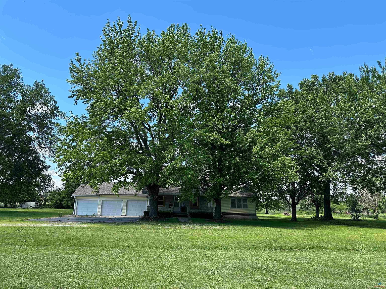 102 S Cleveland St, Lowry City, MO 64763 Zillow