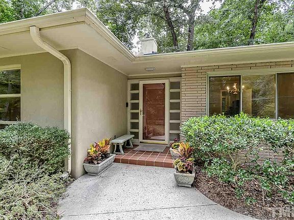 2nd image of 308 Burlage Cir
