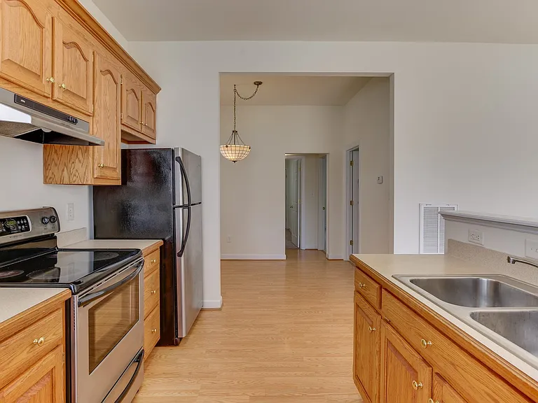955 Poquoson Ave — Photo 18