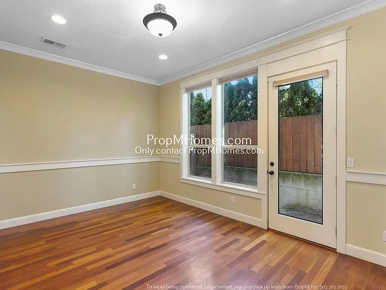 5129 N Williams Ave — Photo 22