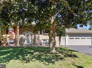 17812 Woodvale Ct, Hagerstown, MD 21740