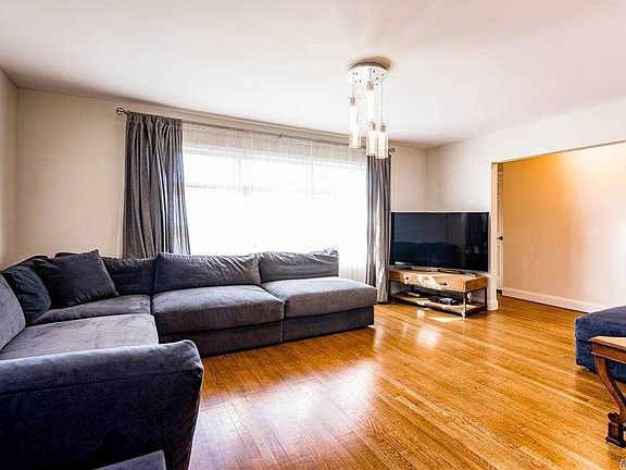 4th image of 8129 249th St