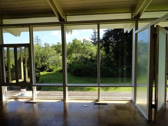 4th image of 71 Old Forest Ln
