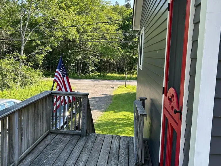 515 N Shore Dr — Photo 1