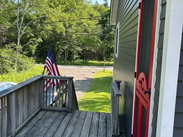 515 N Shore Dr, Owls Head, ME 04854