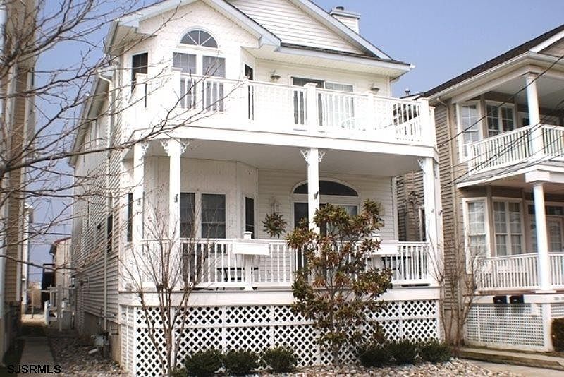 1st image of 3812 Asbury Ave APT 1