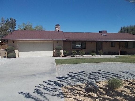 3rd image of 18842 Valencia Ct