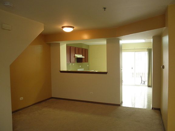 5th image of 204 Canterbury Ln