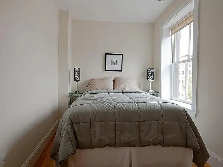 784 Tremont St — Photo 18