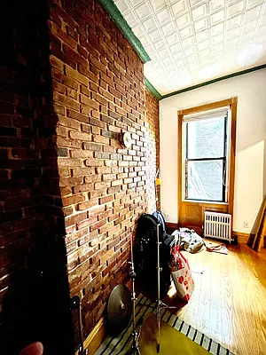 Rented by Pear NYC LLC | media 28