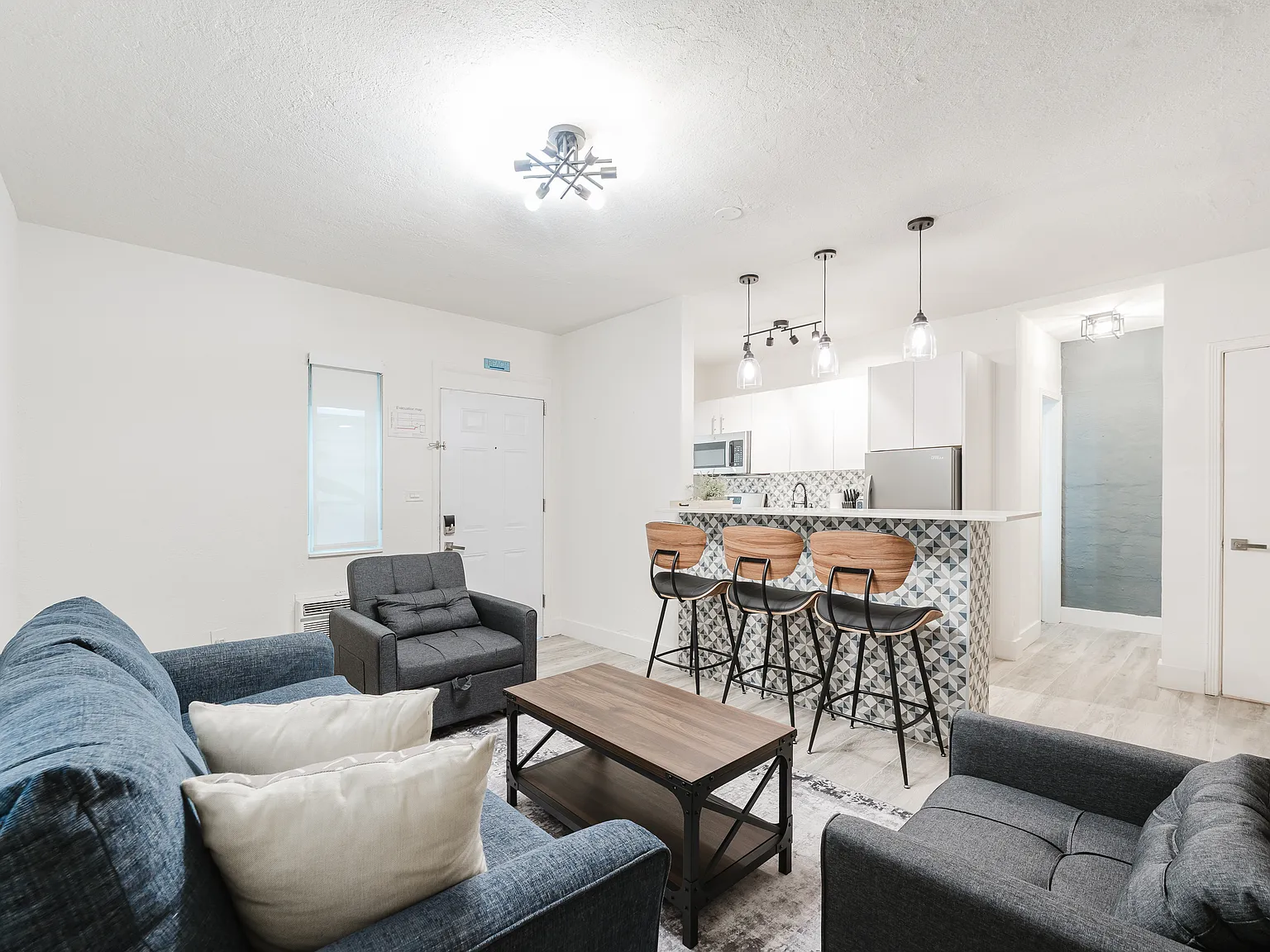 1 bed, 680 sqft, $2,600 — Photo 3