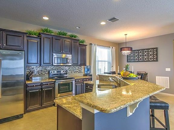 3rd image of 8623 Majestic Magnolia Pl
