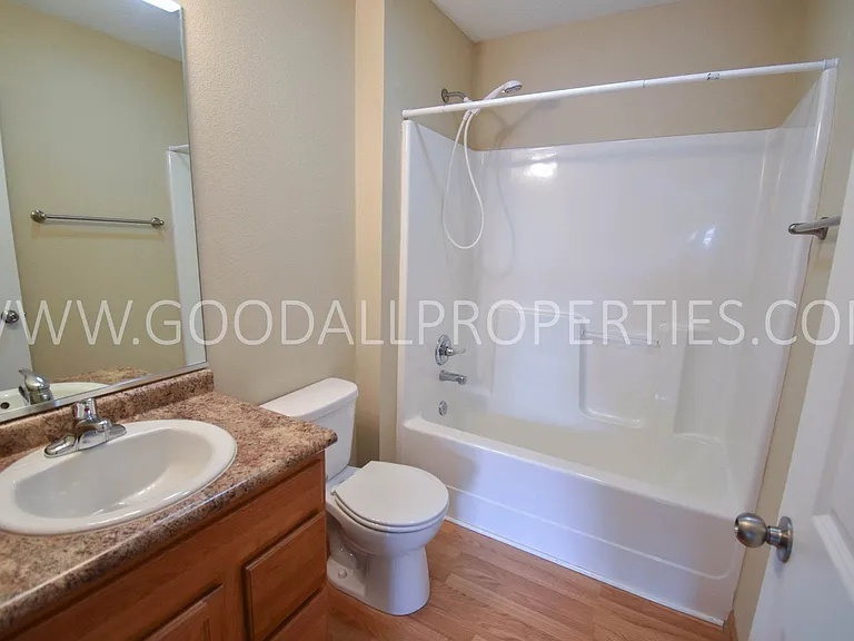 4319 153rd St — Photo 7