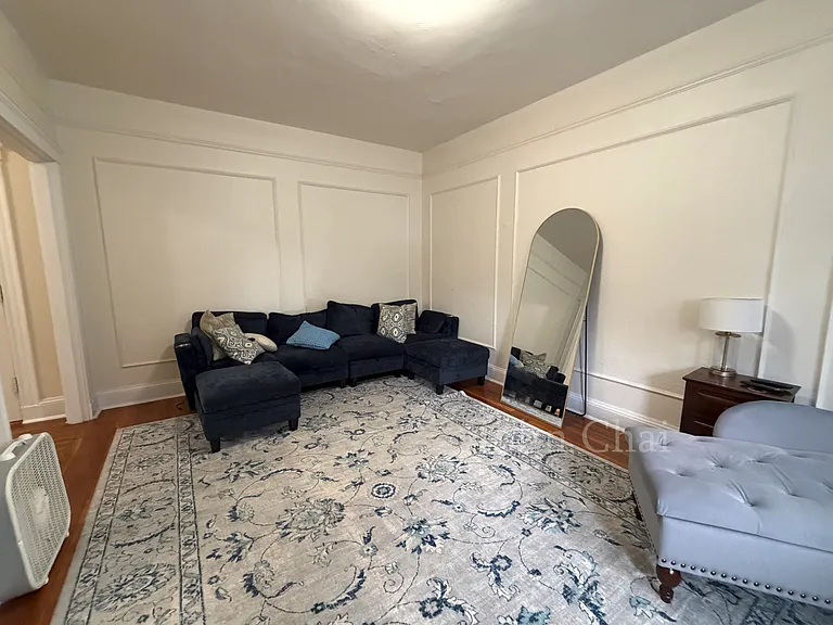70 Chiswick Rd #7 — Photo 9